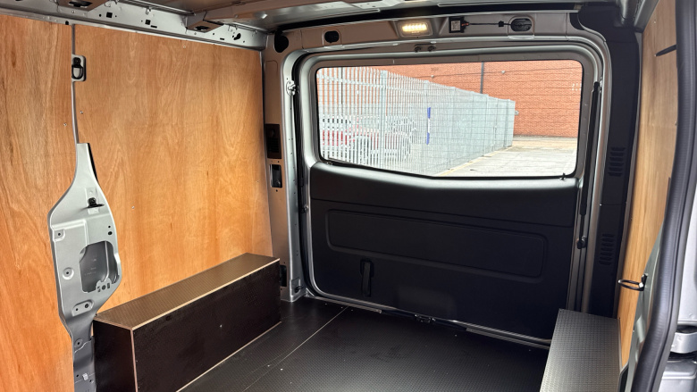 Renault Trafic Swb Diesel SL30 Blue dCi 150 Extra [Safety] Van